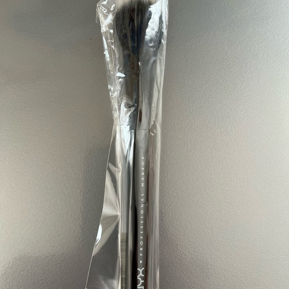 NYX Assortment of 11 Makeup Brushes NWOT - Picture 9 of 12
